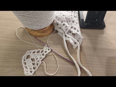 Видео: Простая Жизнь в прямом эфире вяжет бандану крючком