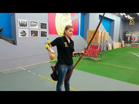 Видео: Как стрелять из длинного лука Longbow