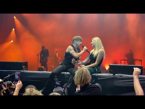 Видео: Би-2 - Ангелы. LIVE ВТБ Арена 26.10.2019