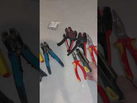 Видео: Инструмент для снятия изоляции с кабеля и провода.