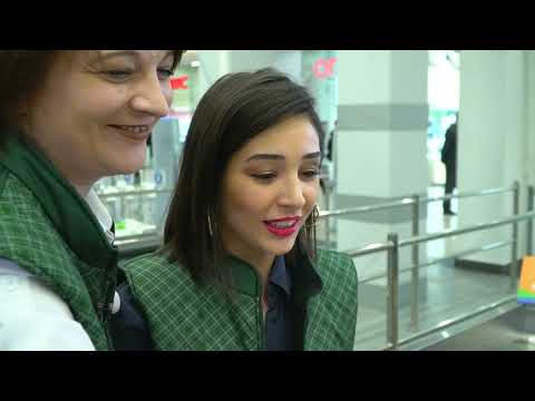 Видео: LIGHT LIFE. Журналист меняет профессию. Кассир.