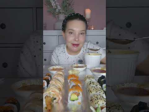 Видео: СУШИ/РОЛЛЫ/КОКОСОВЫЙ СУП/МУКБАНГ 