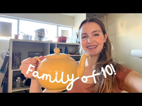 Видео: Что мы едим за неделю + Мой 46-й день рождения! (Тыквенный суп и морковный пирог!)