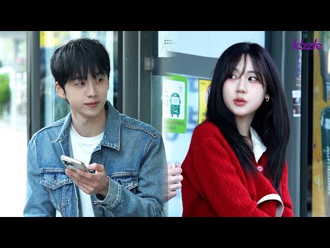 Видео: Что, если красивый парень попросит тебя слушать музыку с ним?