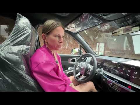 Видео: Классный топовый Kia Sorento. Лиса рулит