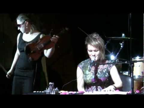 Видео: Flёur - Тёплая осень @ЦДХ `11 (01) stab