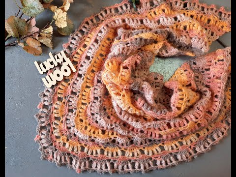 Видео: Вяжем бактус "Солнечный луч" крючком.