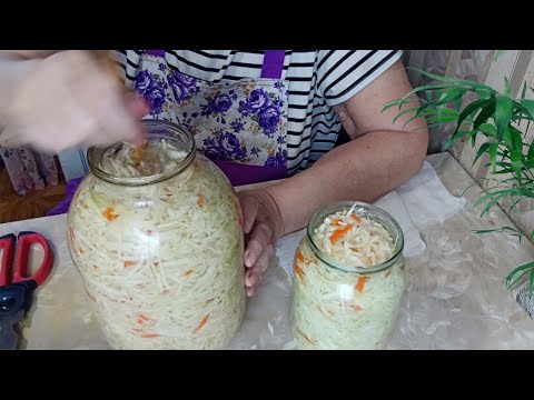 Видео: Квашеная капуста .Очень вкусный рецепт и главное совсем легко готовить.В итоге -сплошные витамины.