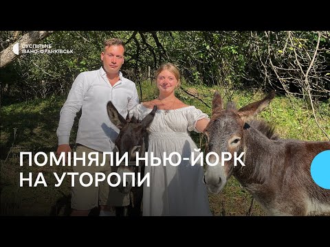 Видео: Поміняли Нью-Йорк на Уторопи, а квадроцикл — на віслюка. Як подружжя Говардів утримує ферму