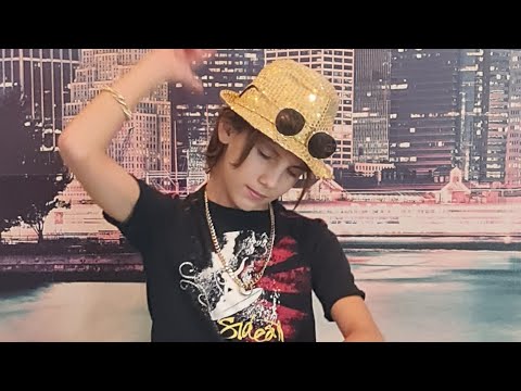 Видео: Спрячь За Высоким Забором Девчонку песня Яшки-Цыгана   фильм Неуловимые Мстители ВиджеСингх Роберт