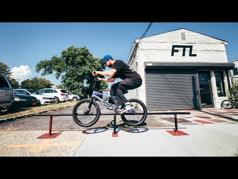Видео: Как кататься на BMX с двумя пегами