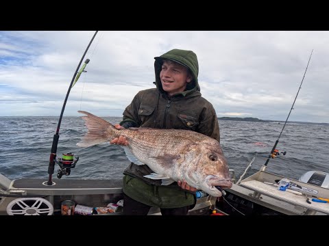 Видео: БОЛЬШОЙ люциан и ГИГАНТСКИЙ рак — КРУПНЕЙШЕЕ соревнование по ловле на приманку в Новой Зеландии