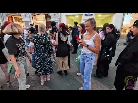 Видео: 💥Что происходит с РУССКИМИ СЕГОДНЯ? Как отдыхают вечером в Москве, а вы знаете? Уличные танцы у ГУМа