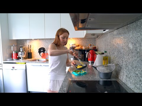 Видео: VLOG: ГОТОВЛЮ ВКУСНЯТИНУ! 07.05.20