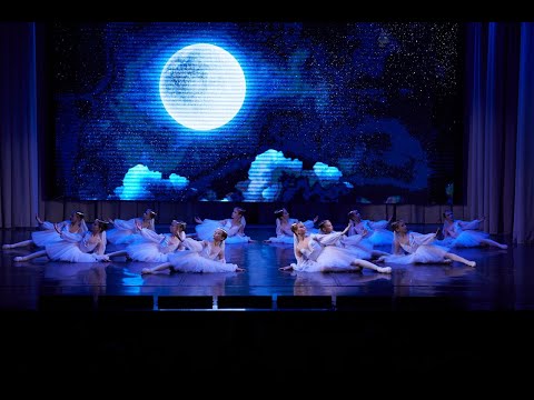 Видео: Школа классического балета "Little swan" Минск. Адажио из III акта, спектакль "Баядерка", Трио Теней