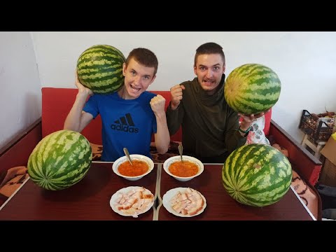 Видео: БОРЩ С САЛОМ И БОЛЬШОЙ АРБУЗ КТО ПЕРВЫЙ БЫСТРЕЕ СЪЕСТ ВСЮ ЕДУ. ВЕСЕЛЫЙ ВЫПУСК СМОТРЕТЬ ДО КОНЦА