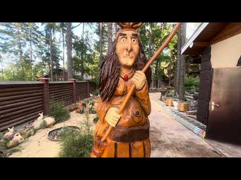 Видео: Резьба бензопилой, Баба Яга в ступе из дерева бензопилой