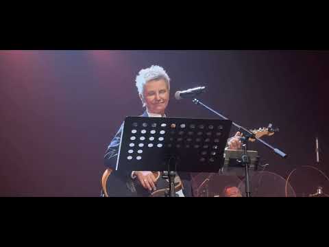 Видео: Сурганова и Оркестр. Сестра (Нижний Новгород, 31.10.25) 