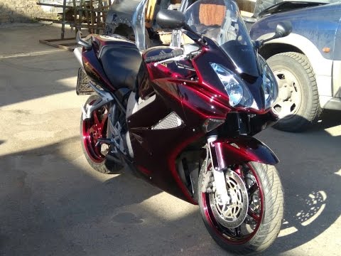 Видео: Эксклюзивный окрас мотоцикла Honda VFR 800