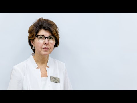 Видео: Уход за стомой часть 2. Как правильно наклеить калоприемник.