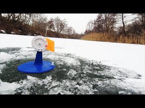 Видео: ПЕРВЫЙ ЛЁД 2020-2021. РЫБАЛКА НА ЖЕРЛИЦЫ по ПЕРВОМУ ЛЬДУ! Вот это она потянула!! Зимняя рыбалка 2020