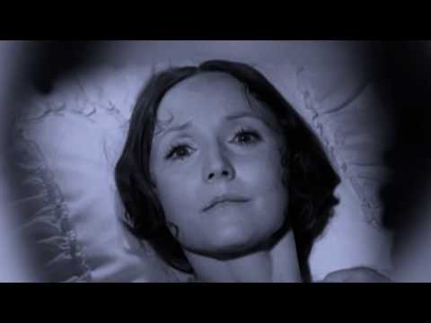 Видео: Валентина Пономарева  -  Отцвели уж давно хризантемы в саду