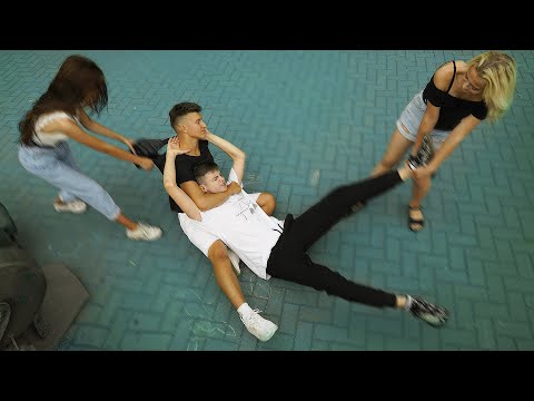 Видео: ОТГРЁБ ИЗ-ЗА ДЕВУШКИ!!!