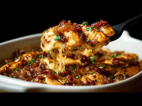 Видео: Запечённая курица с французским луком — без хлопот и перемешивания! ✅