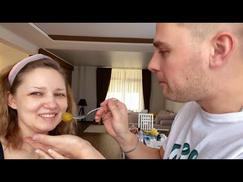 Видео: ВЛОГ Кто делает у нас уборку ? Наш выходной день ! Реальная жизнь