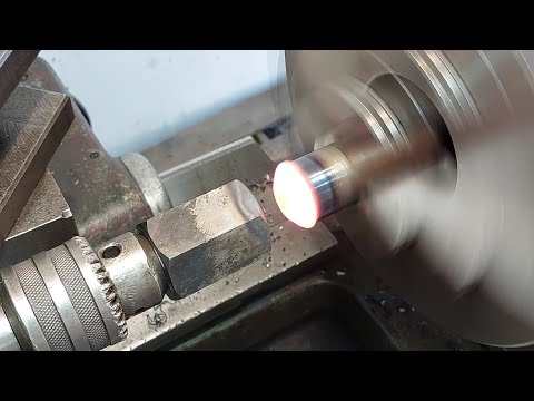 Видео: Отличные инструменты и идеи на токарном станке по металлу