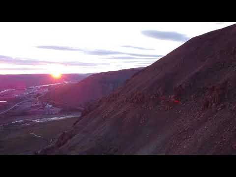 Видео: Талнах. Озеро Кыллах-Кюель и гора Отдельная.