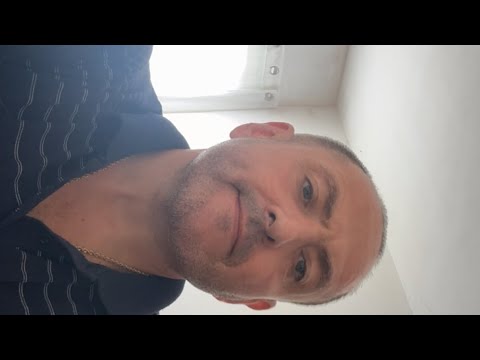 Видео: Жёлтый лист кленовый🌈🫶🌌КФ Маленькое одолжение ❤️🌹🥳пел Николай Караченцев🙄🌟🫶👏🙏кавер на гитаре Дима🥷🌹🫵