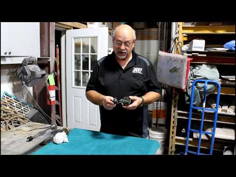 Видео: Устранение неисправностей указателя уровня топлива 101