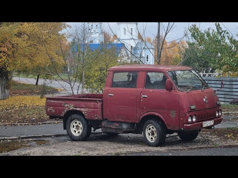 Видео: Огляд Nissan Cabstar 1980року 