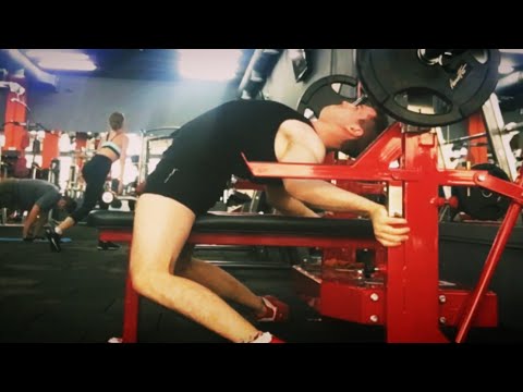 Видео: Как Развить Бешеный Мост для Жима Лёжа. Топ упражнений