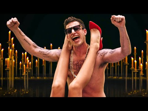 Видео: ПОП-ЗВЕЗДА опозорилась прямо на сцене и карьера пошла под откос