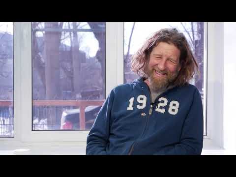 Видео: Бросил всё и переехал в Бурятию. Как живётся швейцарцу в пригороде Улан-Удэ