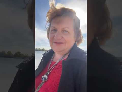 Видео: Ушла из дома 
