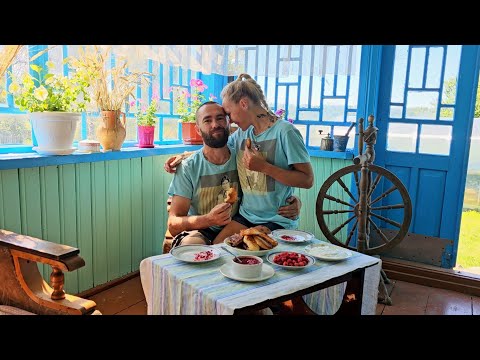 Видео: Простая жизнь семьи в деревне! Завели хозяйство, живем в окружении природы и счастливы в глуши!