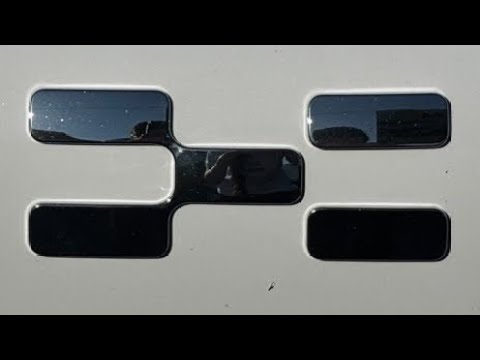 Видео: Преміальний електромобіль за 12000$