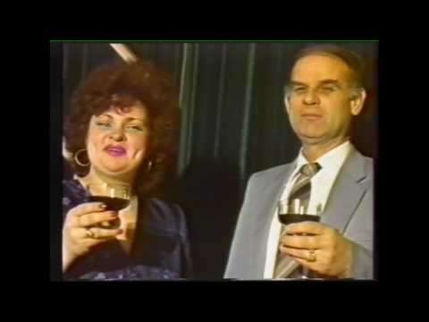 Видео: Весела и Любен Божкови - Како що е тая чаша