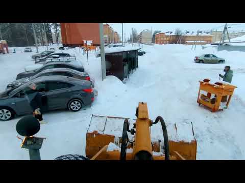 Видео: Дворы. Уборка снега🏂🏂🏂🚜🚜🚜. Продолжение.