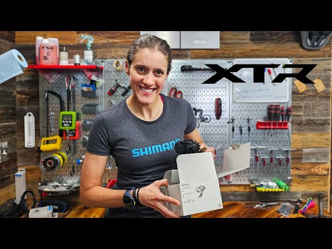Видео: Первый взгляд и установка новой беспроводной системы Shimano XTR Di2 (и новых тормозов)