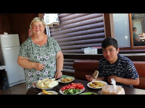 Видео: Обед по заявке мужа.  Море немного не спокойное.