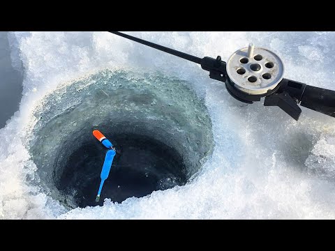 Видео: ЖОР ЛЕЩА НЕ ОСТАНОВИТЬ... ПОСЛЕДНИЙ ЛЁД 2022!!! РЫБАЛКА ВЕСНОЙ на МОРМЫШКИ