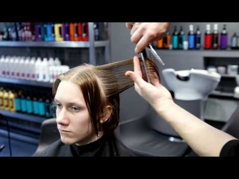 Видео: Мужская удлиненная стрижка