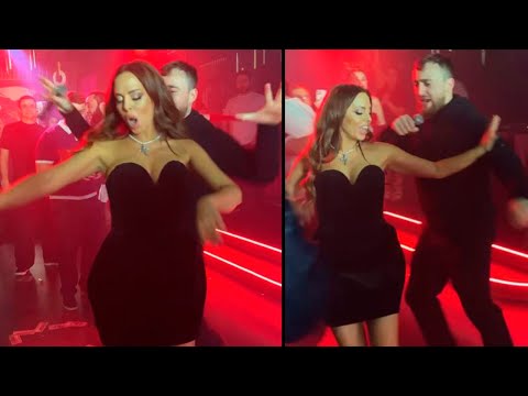 Видео: Юлия Ефременкова Взбудоражила народ с женатым певцом!