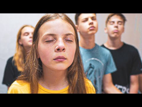 Видео: ЭКСТРЕМАЛЬНЫЕ ПРЯТКИ!! МЫ ОСЛЕПЛИ!! Крутые детки Cool Kids