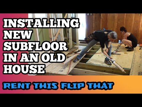 Видео: Установка нового чернового пола в старом доме