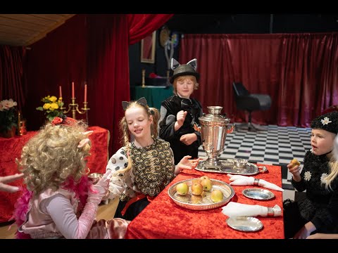 Видео: Кино спектакль КОШКИН ДОМ
